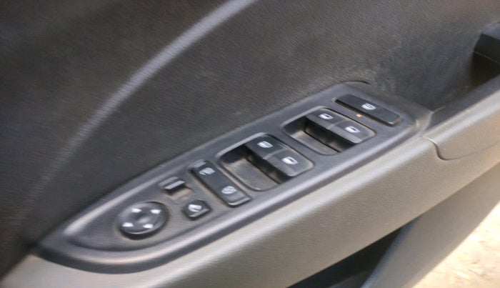 2021 Hyundai VENUE S+ 1.2, Petrol, Manual, 33,307 km, interior