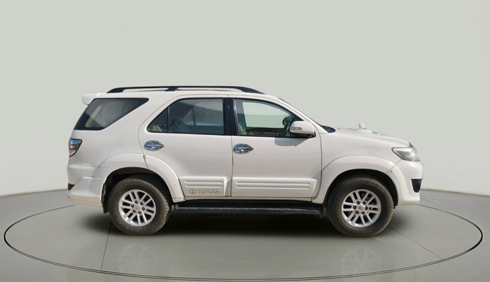 2014 Toyota Fortuner 3.0 4X2 AT, Diesel, Automatic, 79,235 km, exterior