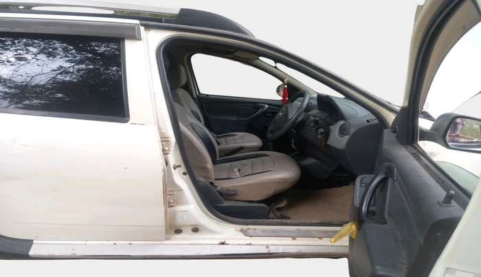 2014 Renault Duster 85 PS RXE DIESEL, Diesel, Manual, 1,25,145 km, interior