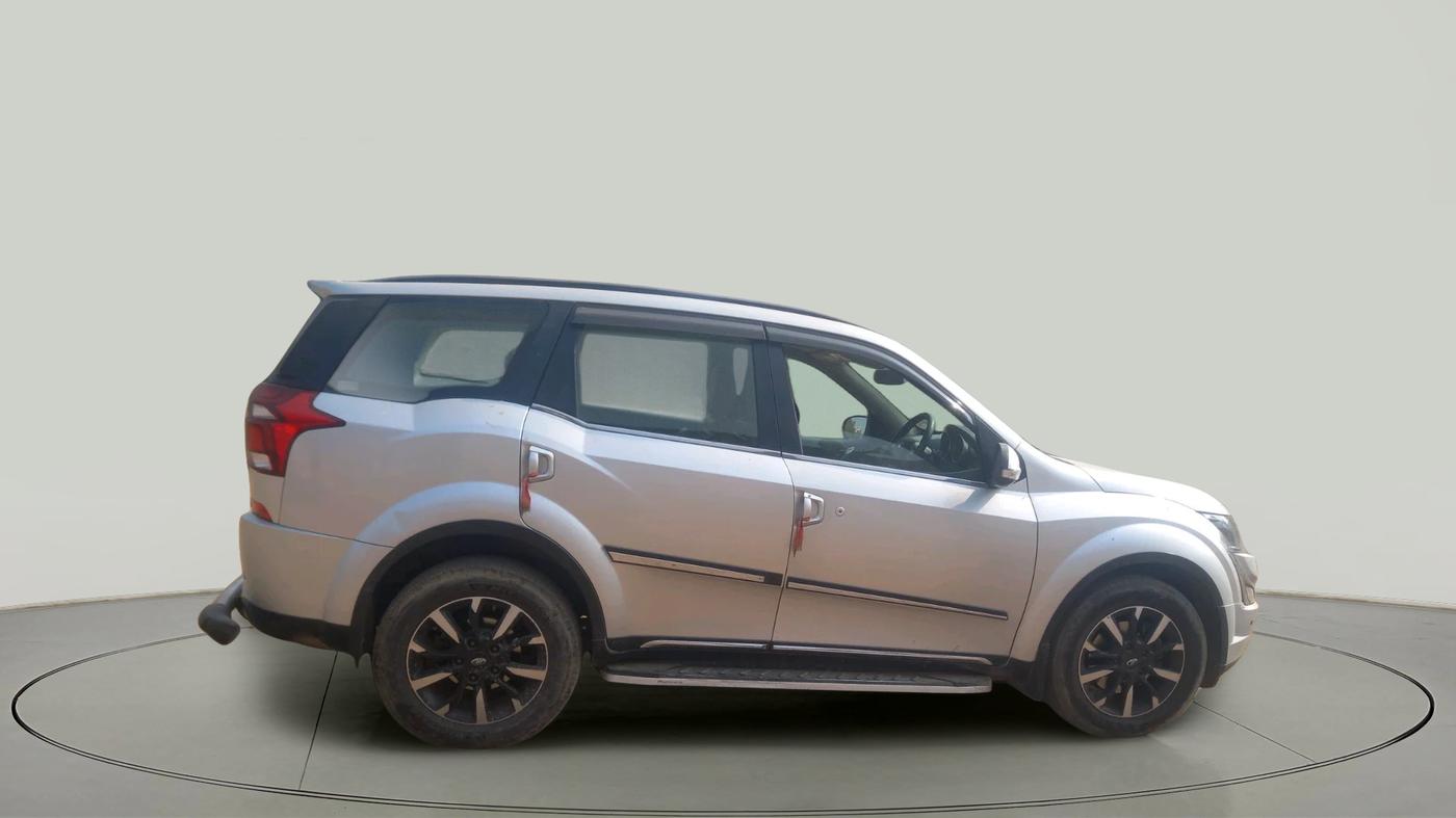 2019 Mahindra XUV500 W11 AT, Diesel, Automatic, 1,07,557 km, exterior