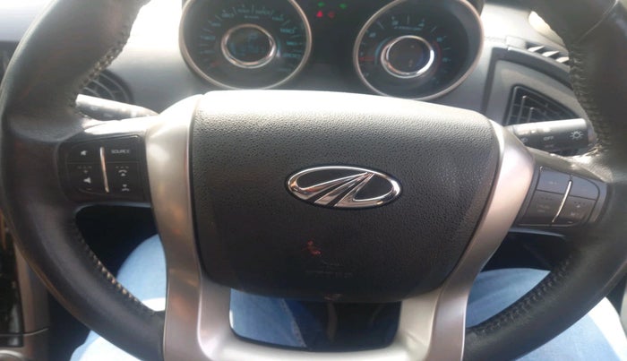 2019 Mahindra XUV500 W11 AT, Diesel, Automatic, 1,07,557 km, interior