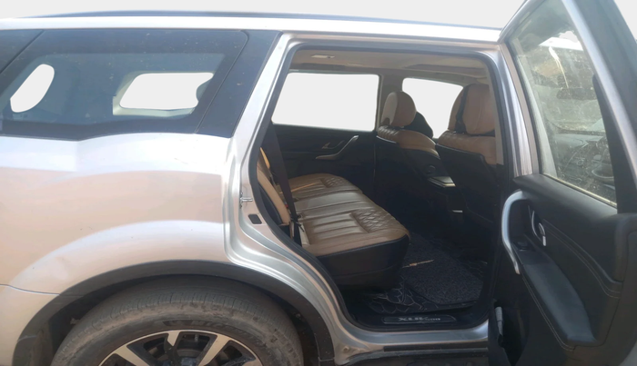 2019 Mahindra XUV500 W11 AT, Diesel, Automatic, 1,07,557 km, interior