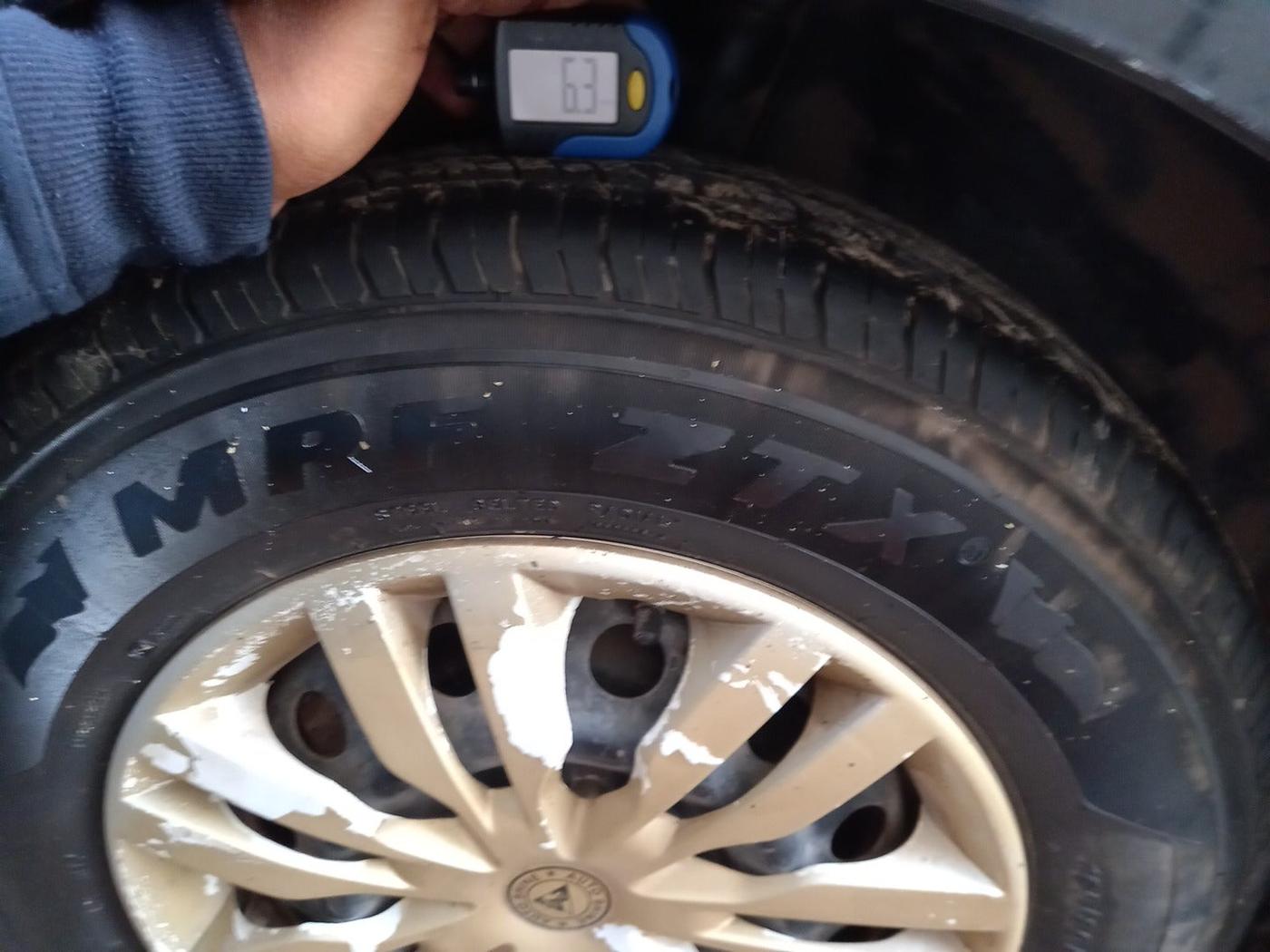 2011 Maruti Swift Dzire VDI, Diesel, Manual, 75,668 km, tyre