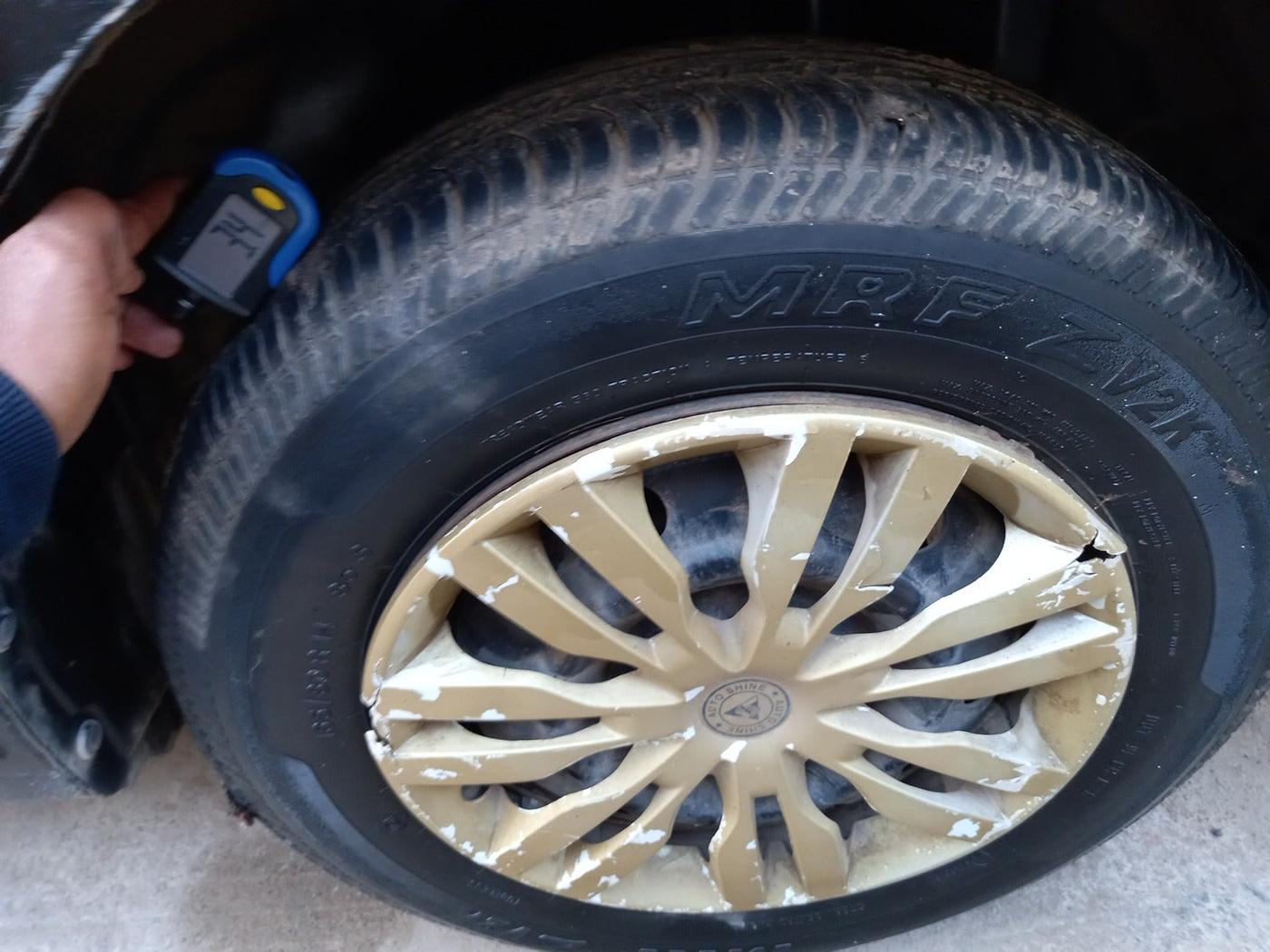 2011 Maruti Swift Dzire VDI, Diesel, Manual, 75,668 km, tyre