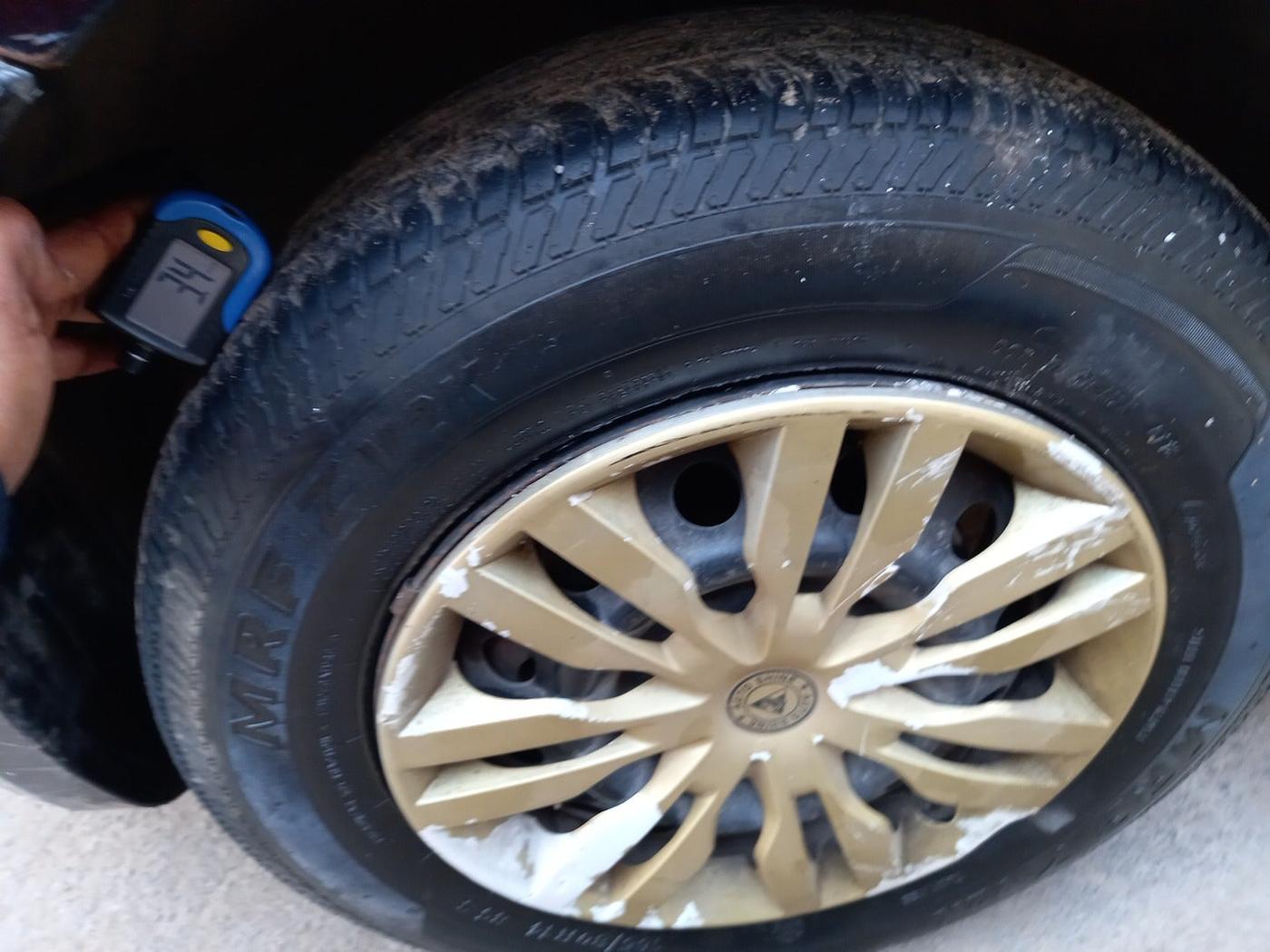 2011 Maruti Swift Dzire VDI, Diesel, Manual, 75,668 km, tyre