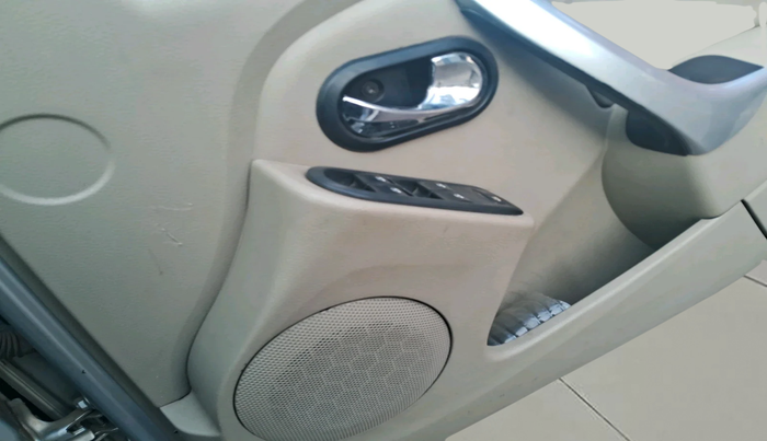 2014 Nissan Terrano XL (D), Diesel, Manual, 1,05,928 km, interior