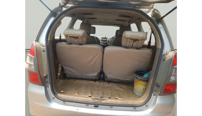 2015 Toyota Innova 2.5 G 7 STR, Diesel, Manual, 2,19,000 km, exterior