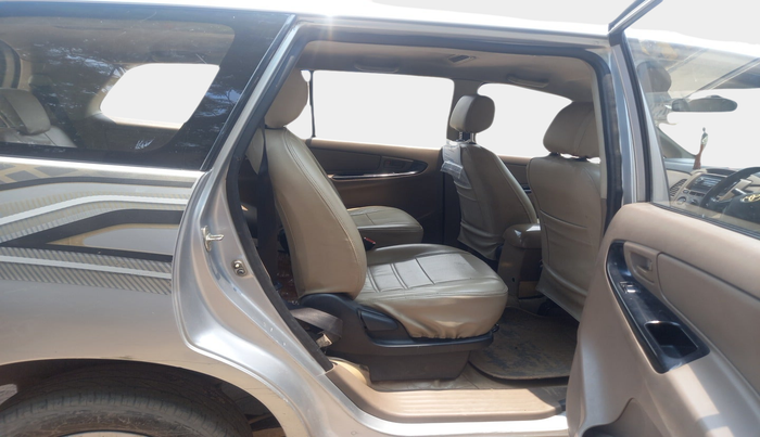 2015 Toyota Innova 2.5 G 7 STR, Diesel, Manual, 2,19,000 km, interior