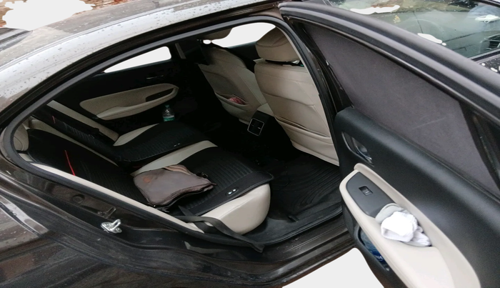 2022 Honda City ZX HYBRID, Hybrid, Automatic, 44,707 km, interior