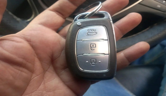 2016 Hyundai i20 Active 1.4, Diesel, Manual, 1,17,033 km, interior