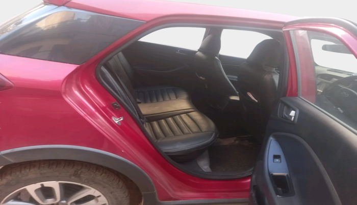 2016 Hyundai i20 Active 1.4, Diesel, Manual, 1,17,033 km, interior