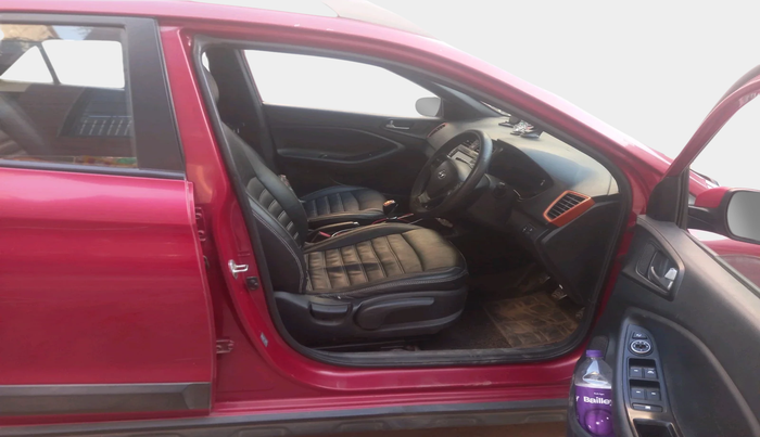 2016 Hyundai i20 Active 1.4, Diesel, Manual, 1,17,033 km, interior