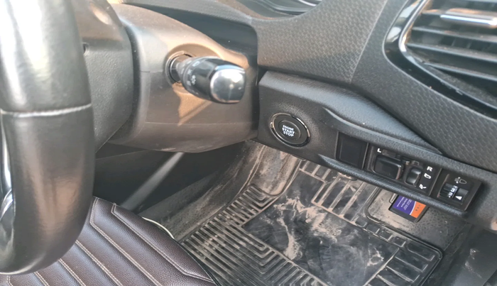 2021 Toyota URBAN CRUISER PREMIUM GRADE MT, Petrol, Manual, 74,141 km, interior