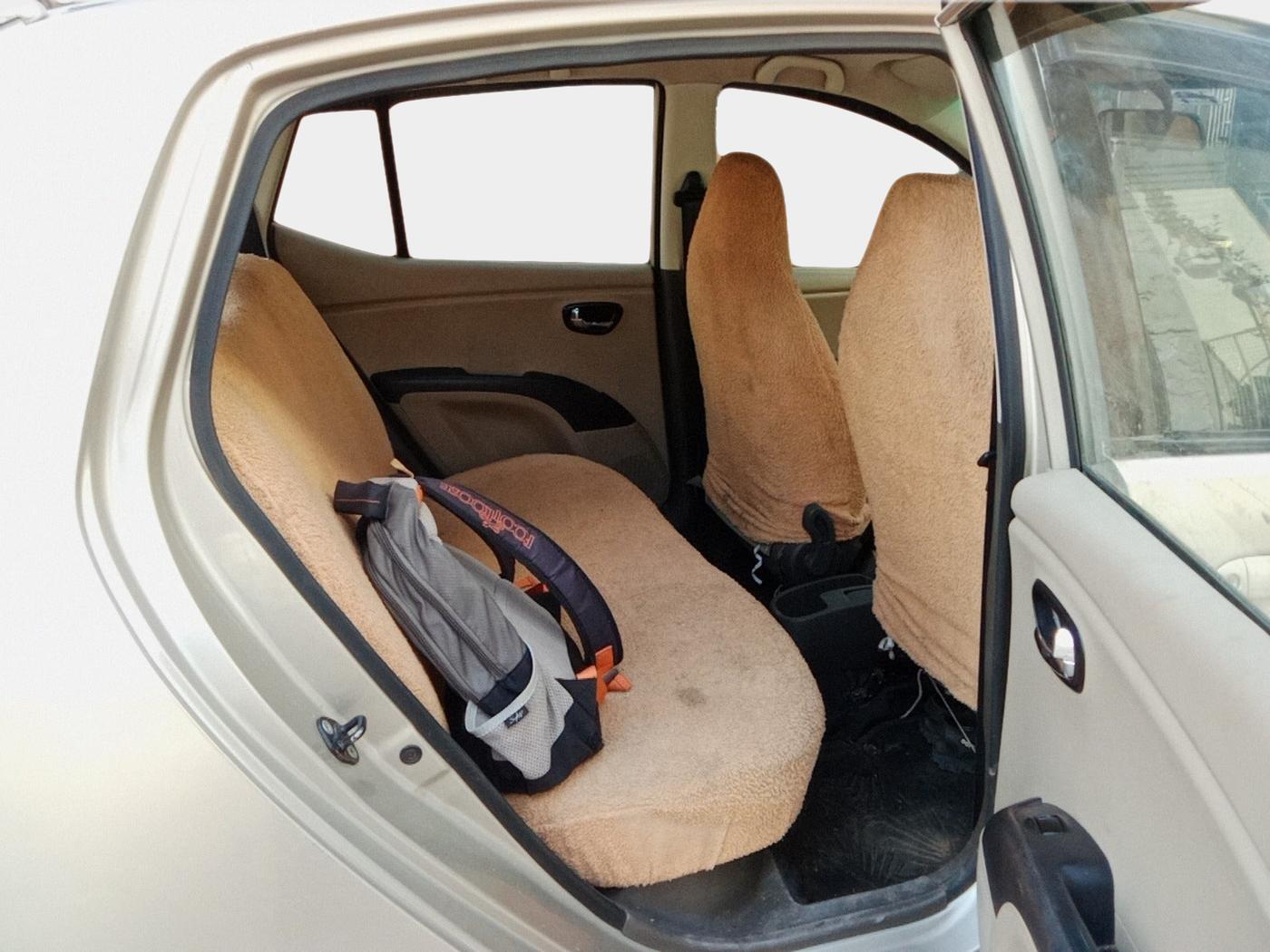 2012 Hyundai i10 MAGNA 1.2, Petrol, Manual, 80,461 km, interior