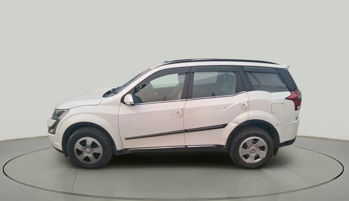 2020 Mahindra XUV500 W7, Diesel, Manual, 92,174 km, exterior