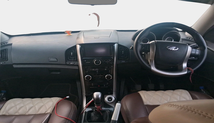 2020 Mahindra XUV500 W7, Diesel, Manual, 92,174 km, interior