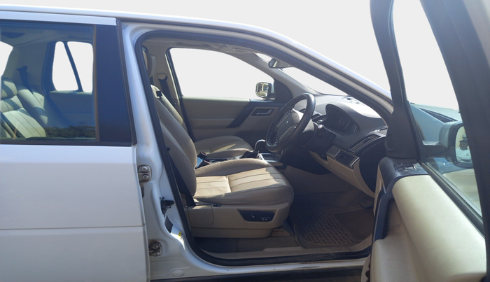 2014 Landrover Freelander 2 TD4 SE, Diesel, Automatic, 1,74,271 km, interior