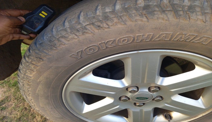 2014 Landrover Freelander 2 TD4 SE, Diesel, Automatic, 1,74,271 km, tyre