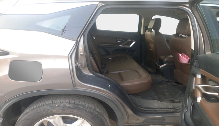 2019 Tata Harrier XZ 2.0L, Diesel, Manual, 1,27,596 km, interior