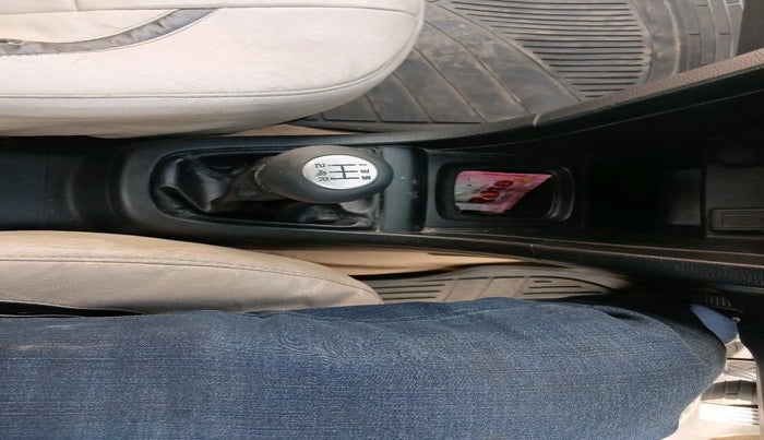 2016 Maruti Swift VXI, Petrol, Manual, 2,84,342 km, interior