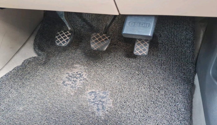 2013 Volkswagen Vento COMFORTLINE DIESEL 1.6, Diesel, Manual, 92,993 km, interior