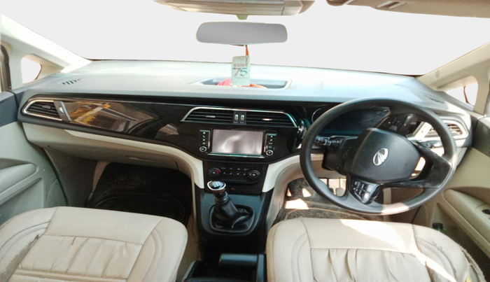 2019 Mahindra MARAZZO M6 8 STR, Diesel, Manual, 70,458 km, interior