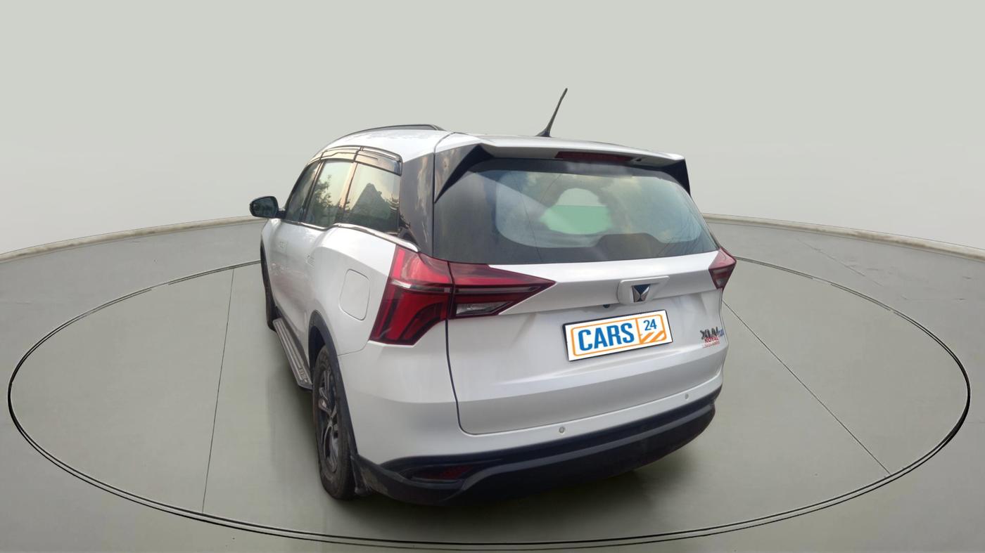 2024 Mahindra XUV700 MX D MT 5 STR, Diesel, Manual, 29,772 km, exterior