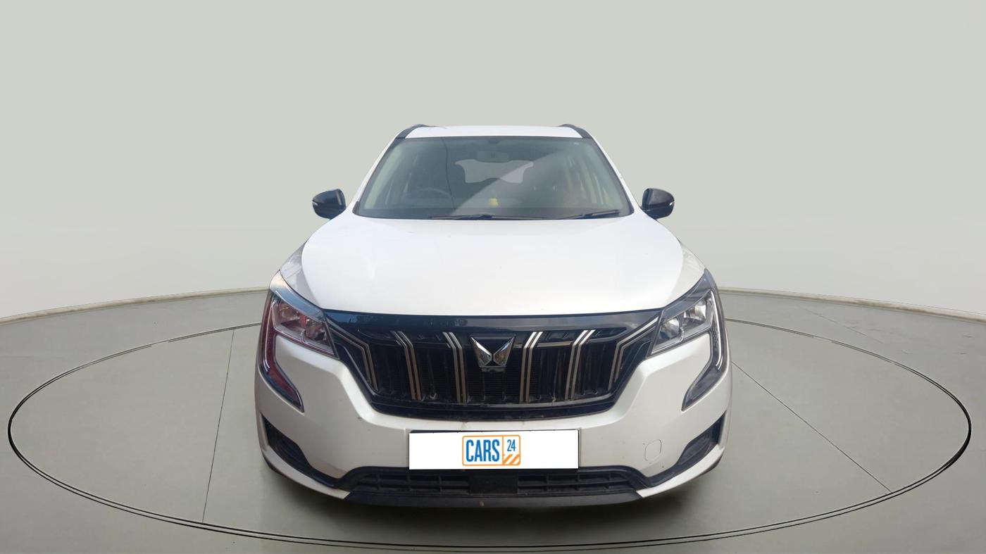 2024 Mahindra XUV700 MX D MT 5 STR, Diesel, Manual, 29,772 km, exterior