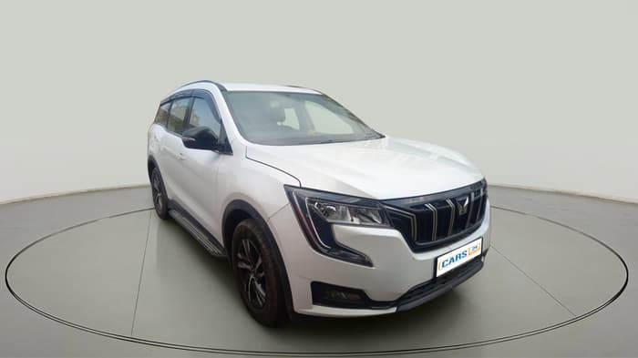2024 Mahindra XUV700 MX D MT 5 STR, Diesel, Manual, 29,772 km, exterior