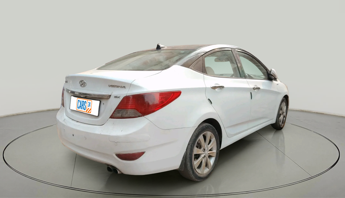 2011 Hyundai Verna FLUIDIC 1.6 CRDI SX, Diesel, Manual, 1,21,000 km, exterior