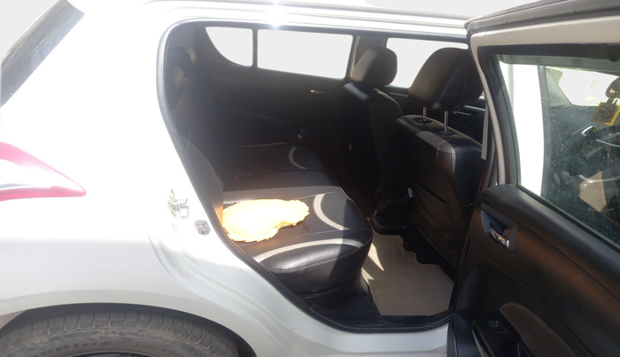 2015 Maruti Swift VXI, Petrol, Manual, 61,938 km, interior