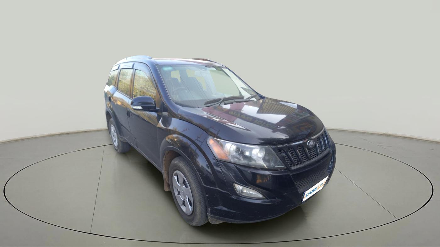 2017 Mahindra XUV500 W4, Diesel, Manual, 2,96,407 km, exterior