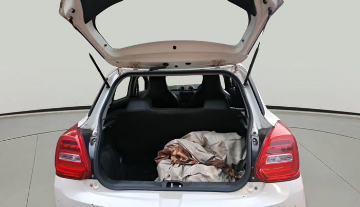 2021 Maruti Swift LXI, Petrol, Manual, 43,809 km, exterior