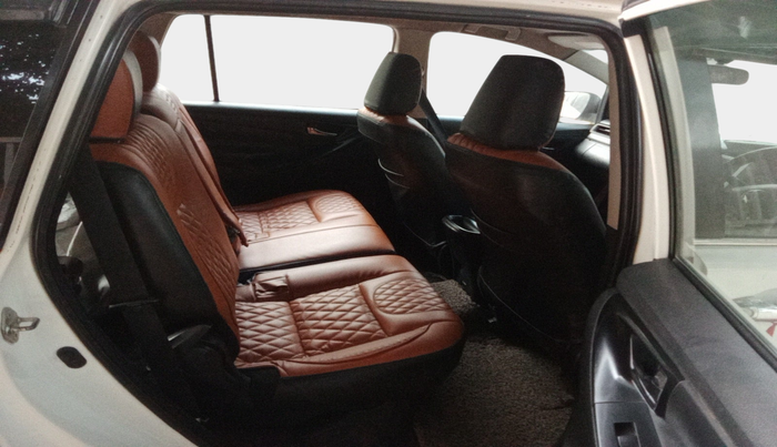 2018 Toyota Innova Crysta 2.4 GX 8 STR, Diesel, Manual, 2,37,752 km, interior