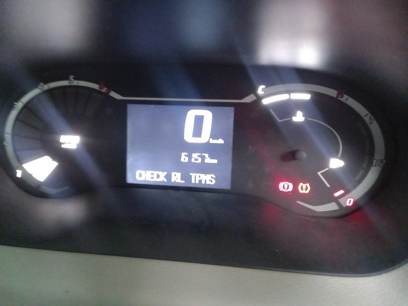 2023 Nissan MAGNITE XE, Petrol, Manual, 6,157 km, interior