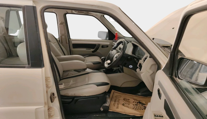 2020 Mahindra Scorpio S11 2WD, Diesel, Manual, 88,581 km, interior