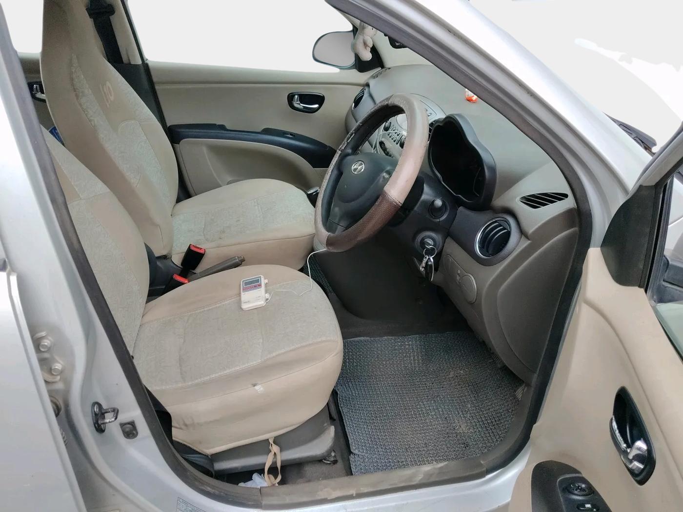 2012 Hyundai i10 SPORTZ 1.2, Petrol, Manual, 90,653 km, interior
