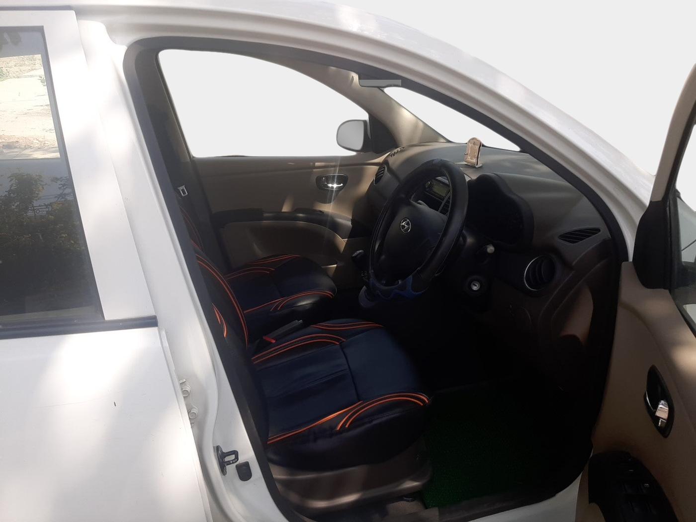 2012 Hyundai i10 MAGNA 1.2, Petrol, Manual, 26,882 km, interior