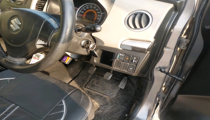 2014 Maruti Wagon R 1.0 VXI, Petrol, Manual, 71,199 km, interior