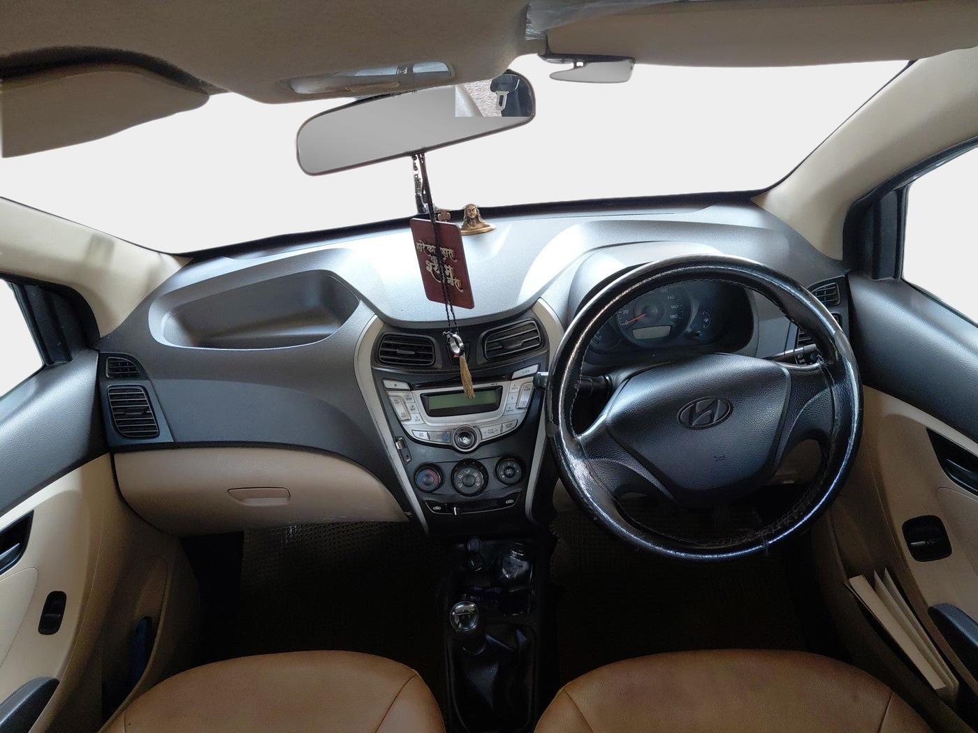 2016 Hyundai Eon ERA +, Petrol, Manual, 88,245 km, interior