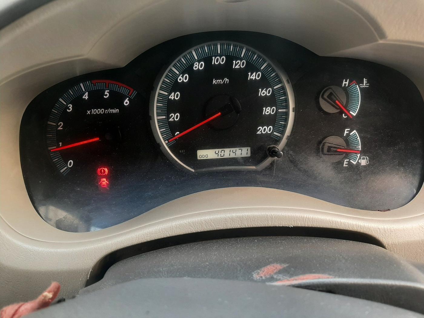 2013 Toyota Innova 2.5 VX 7 STR, Diesel, Manual, 4,01,471 km, interior