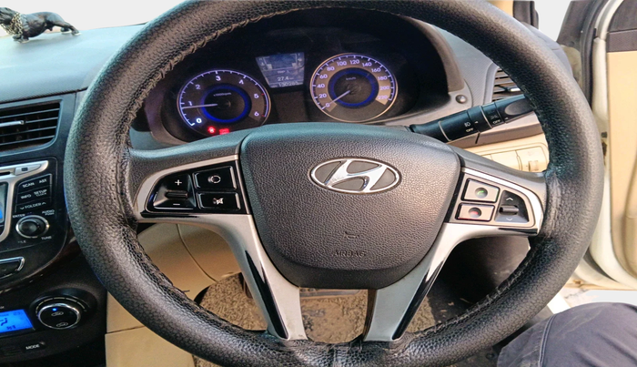 2013 Hyundai Verna FLUIDIC 1.6 CRDI SX, Diesel, Manual, 1,30,285 km, interior