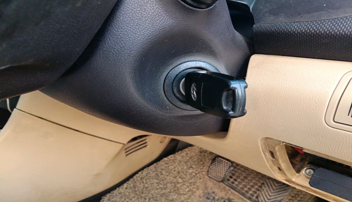 2013 Hyundai Verna FLUIDIC 1.6 CRDI SX, Diesel, Manual, 1,30,285 km, interior