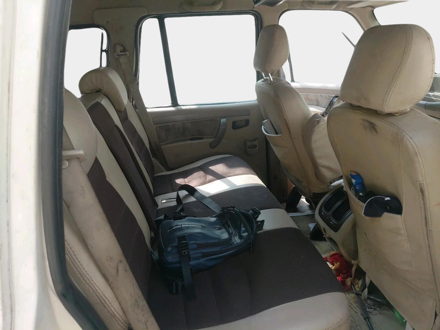 2012 Mahindra Scorpio SLE, Diesel, Manual, 1,25,558 km, interior