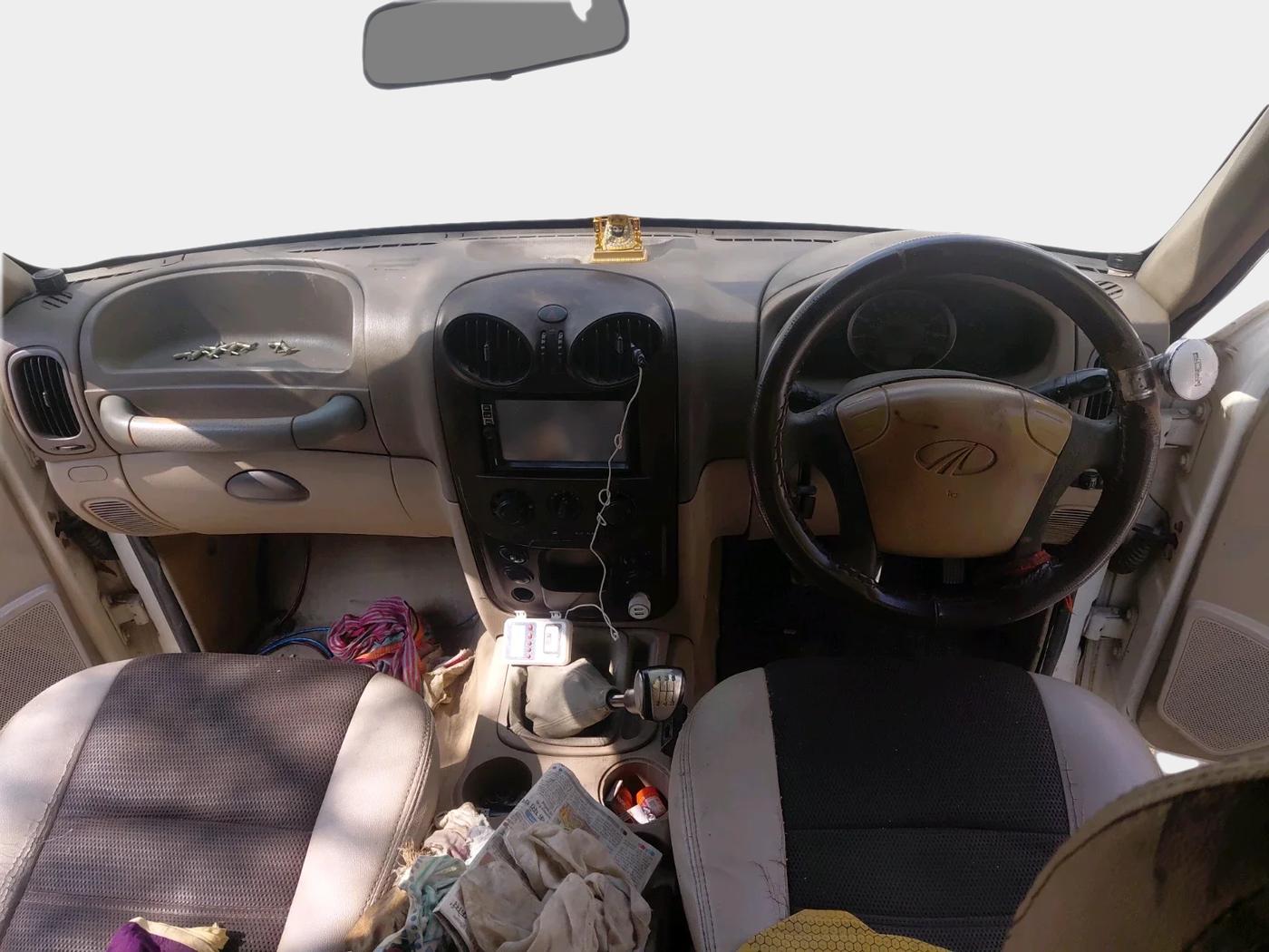 2012 Mahindra Scorpio SLE, Diesel, Manual, 1,25,558 km, interior