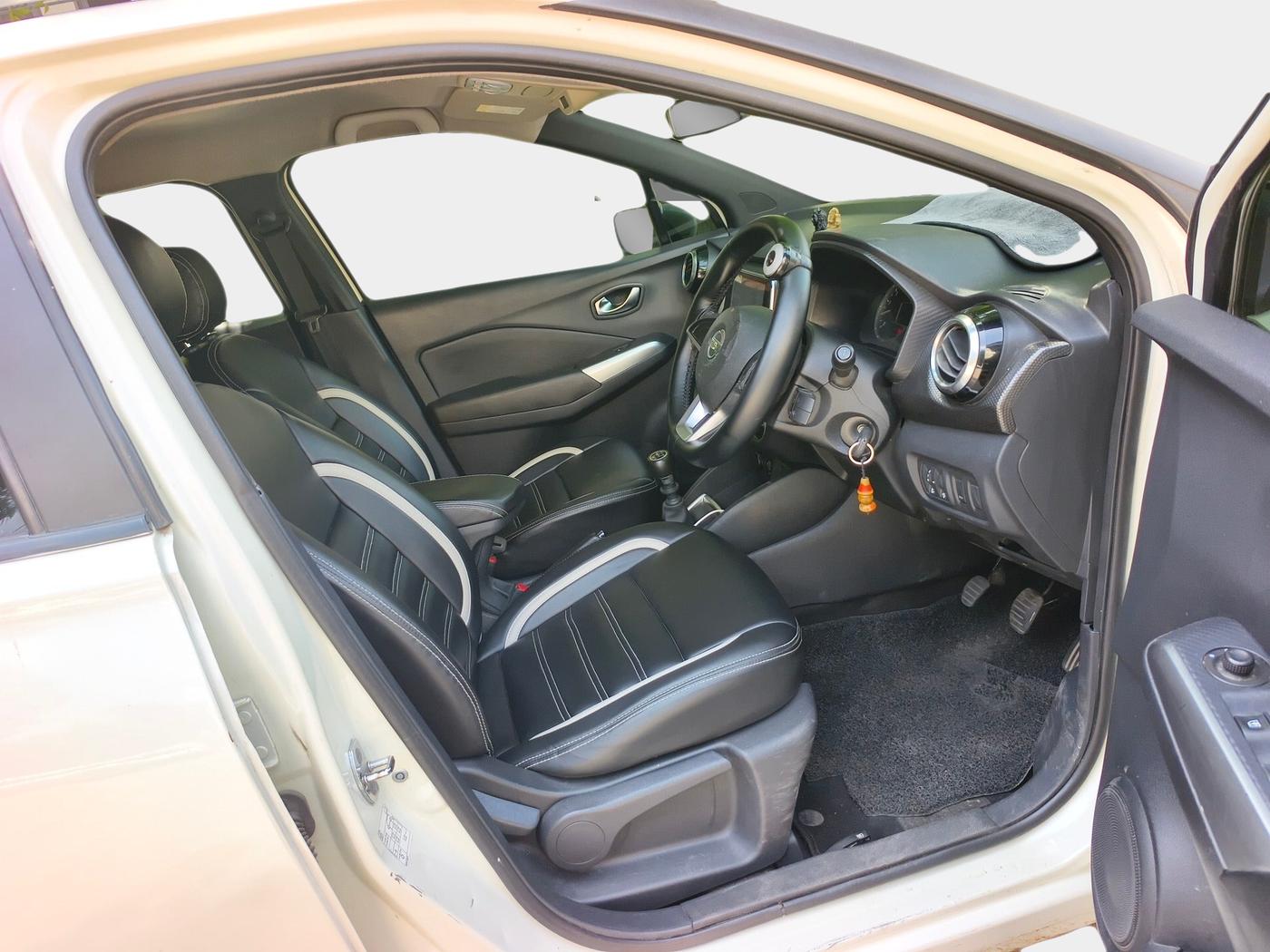 2019 Nissan Kicks XV DIESEL, Diesel, Manual, 6,40,000 km, interior