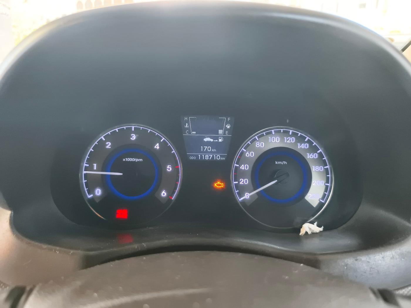 2012 Hyundai Verna FLUIDIC 1.6 CRDI SX, Diesel, Manual, 1,22,000 km, interior