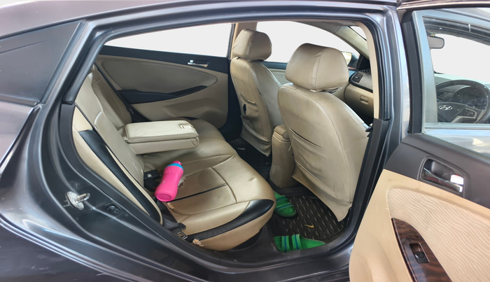 2012 Hyundai Verna FLUIDIC 1.6 CRDI SX, Diesel, Manual, 1,22,000 km, interior