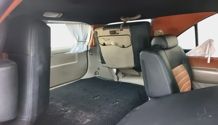 2014 Toyota Fortuner 3.0 4X4 MT, Diesel, Manual, 3,29,982 km, interior