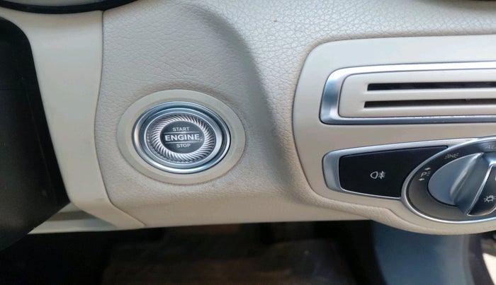 2019 Mercedes Benz C Class C 220d PROGRESSIVE, Diesel, Automatic, 88,082 km, interior